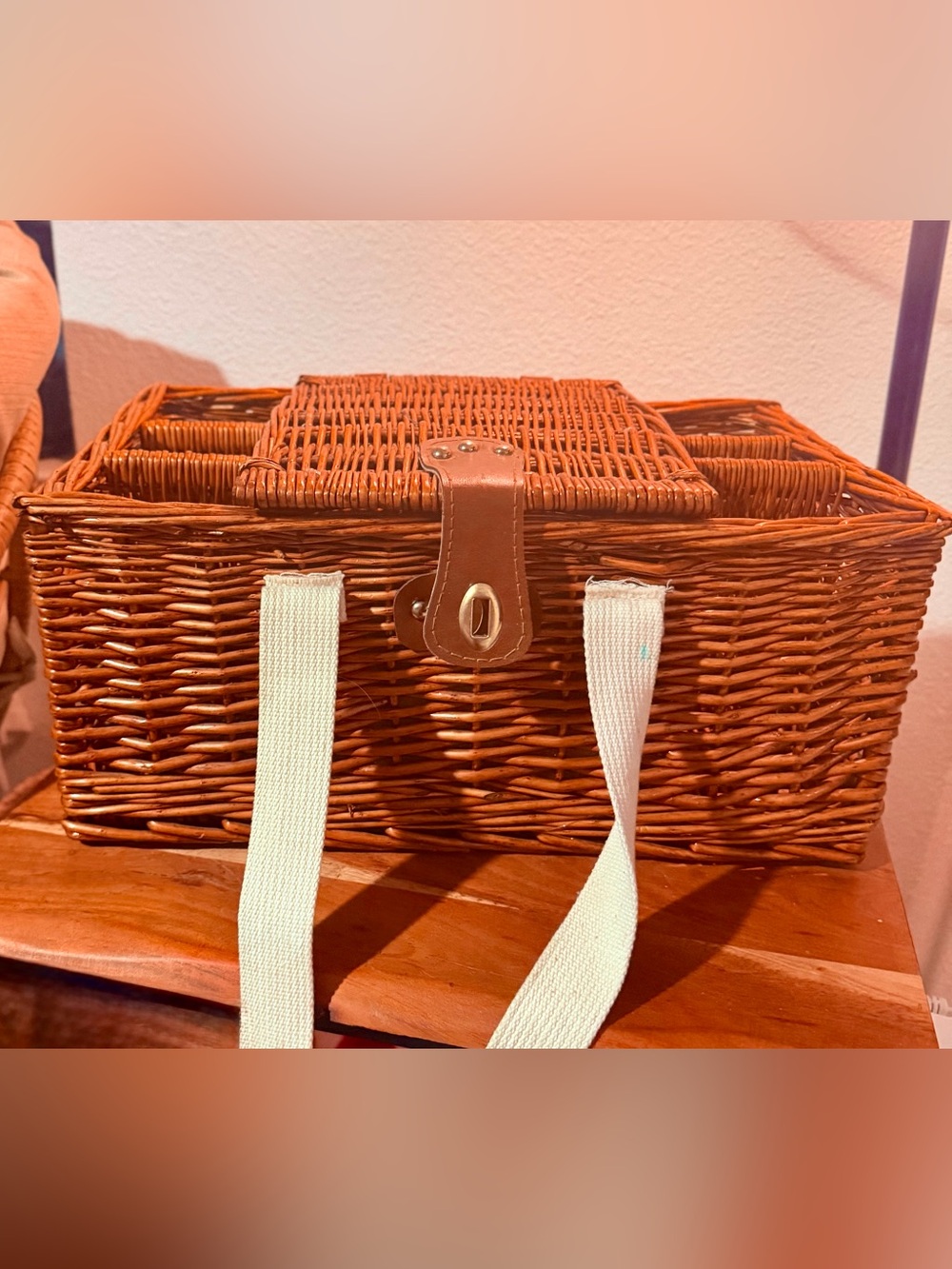 Wicker Picnic Basket Wine Hamper Shoulder Strap Vintage Style